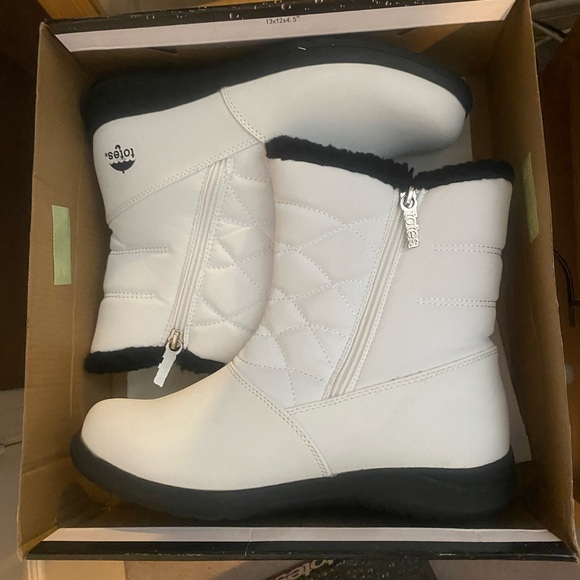 Totes Women's Black and White Winter Boots - Picture 2 of 3